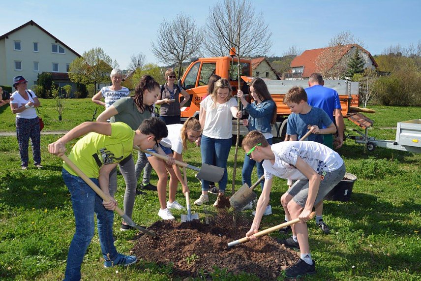 Bild: Jugendweihebaum 2018 gepflanzt
