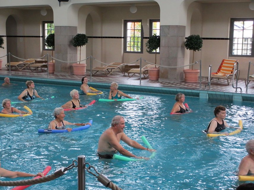 Bild: Kostenloses Seniorenschwimmen