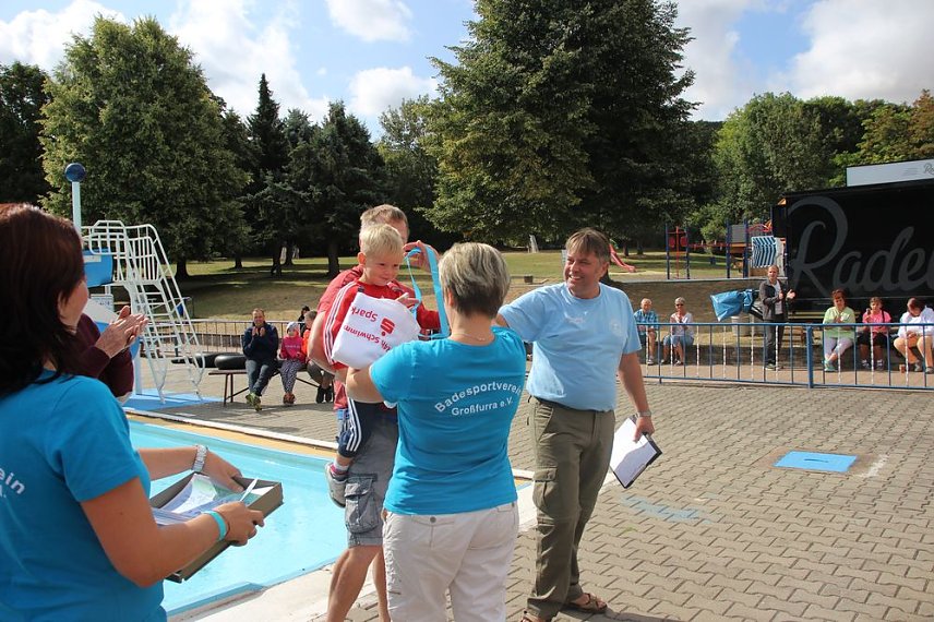 Bild: 24-Stunden-Schwimmen begeisterte