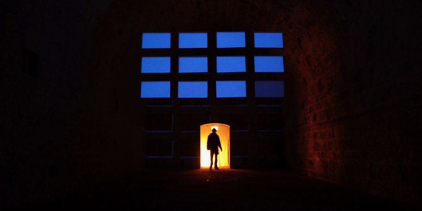 Bild: Judith Rautenberg, Video-Raum-Installation "In the Desert", 2015