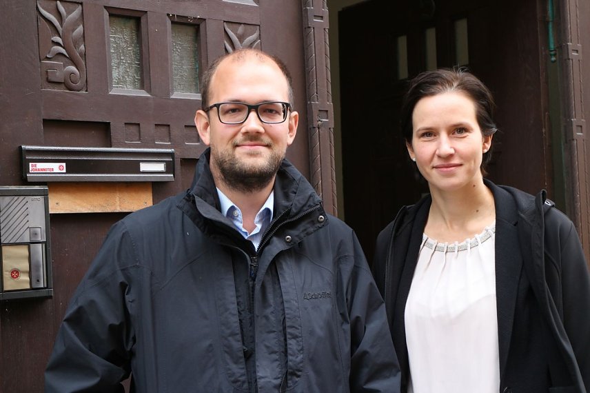 Bild: "Wir haben alle T&uuml;ren aufgemacht" - Carsten Grimme und Katharina H&ouml;hne von der Johanniter-Unfall-Hilfe