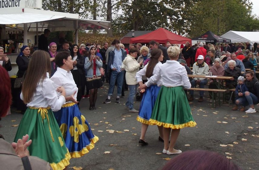Bild: 15 Jahre Kartoffelmarkt in Rockensu&szlig;ra