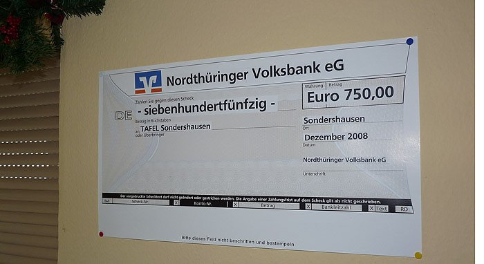 Bild: Spende an Sondersh&auml;user Tafel