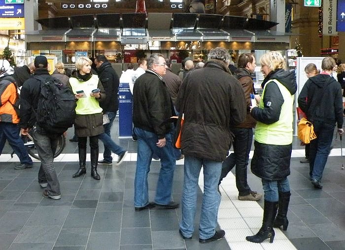 Bild: Auf dem Bahnhof
