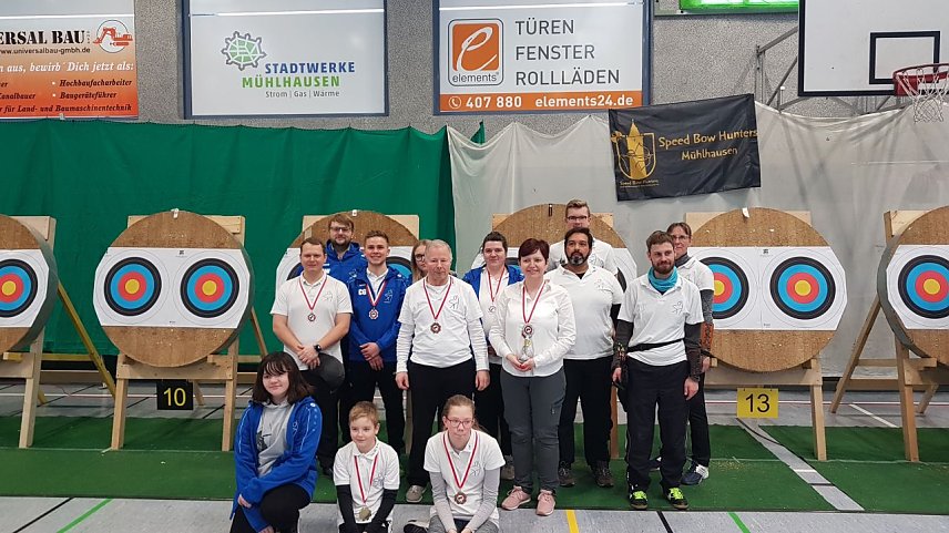 Bild: Das "Bowteam" bei den Landesmeisterschaften in M&uuml;hlhausen