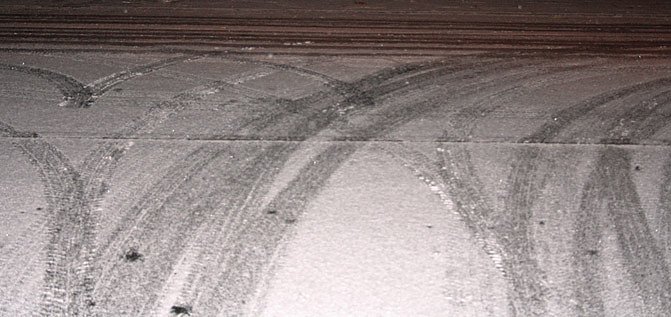 Bild: Schneefall im Borntal