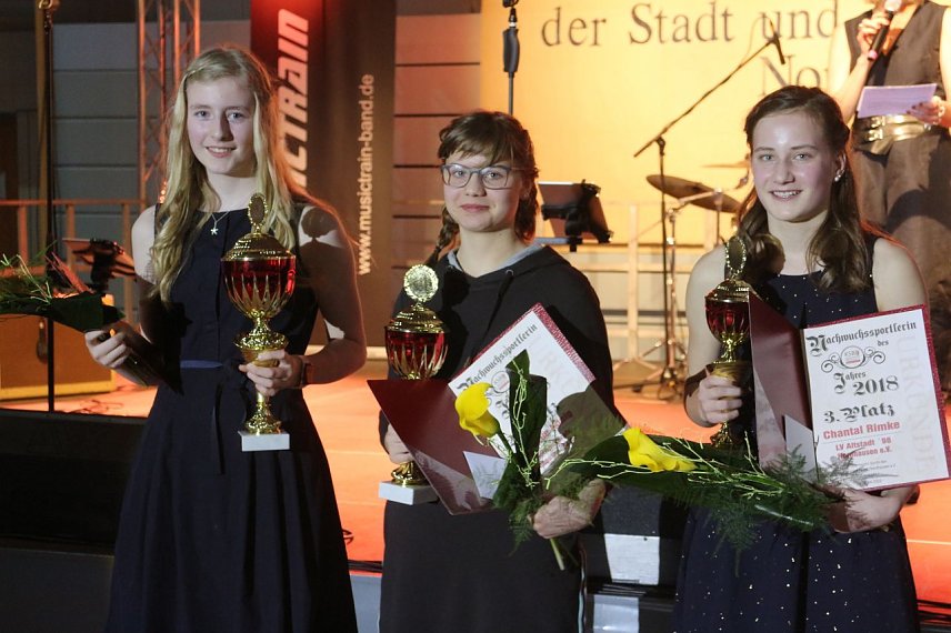Bild: v.l.: Sophai Oehler, Veronique K&ouml;nig, Chantal Rimke