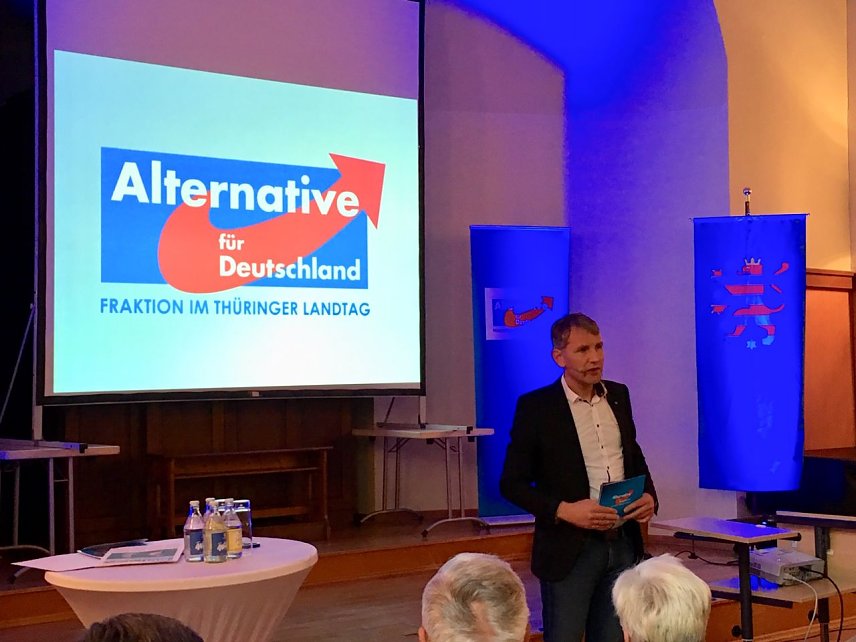 Bild: B&uuml;rgerdialog im Carl-Schroeder-Saal