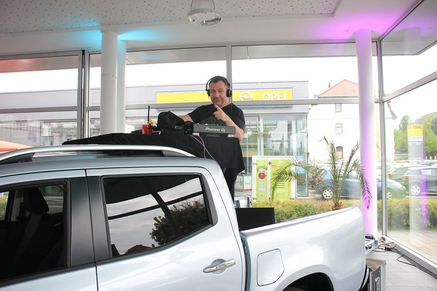 Bild: Nach der Arbeit ins Autohaus