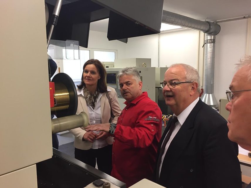 Bild: Unternehmensbesuch in G&ouml;llingen