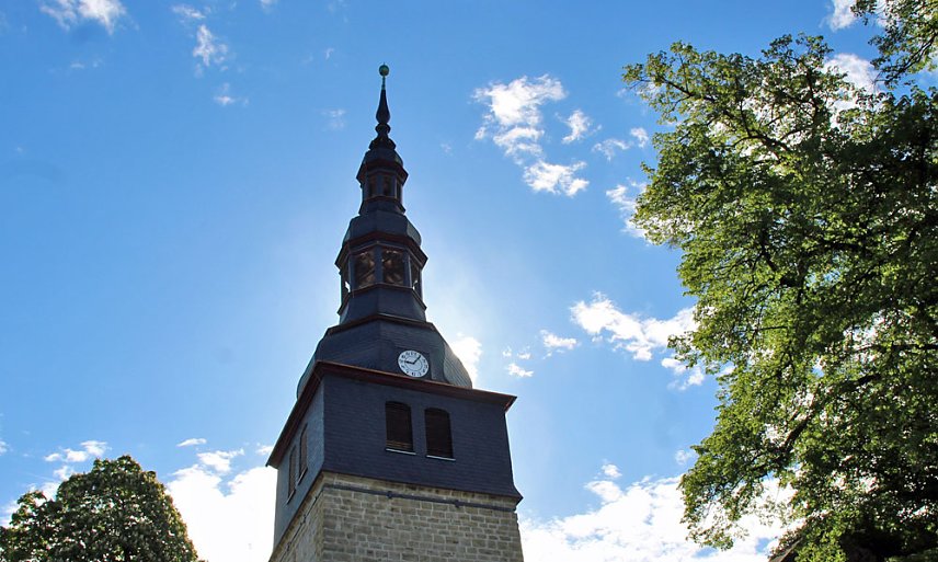 Bild: Schiefer Turm &uuml;bergeben