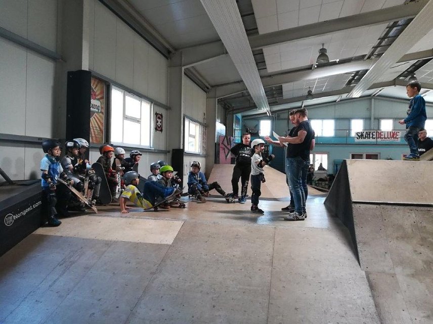 Bild: Auf dem Skateboard in die Osterferien