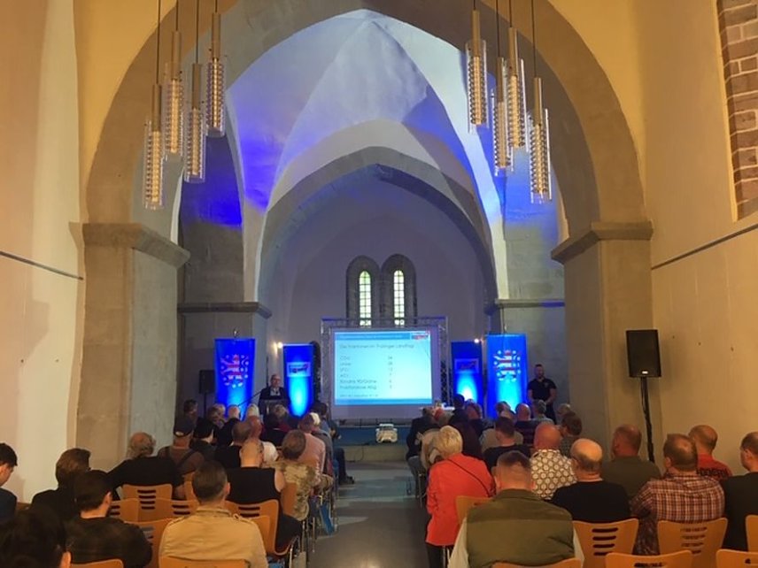 Bild: B&uuml;rgerdialog in der Arterner Veitskirche