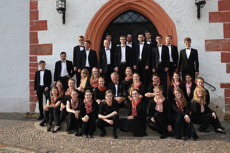 Bild: Die Jugendkantorei des Wurzener Domes singt in Auleben ein Konzert mit geistlicher Chormusika