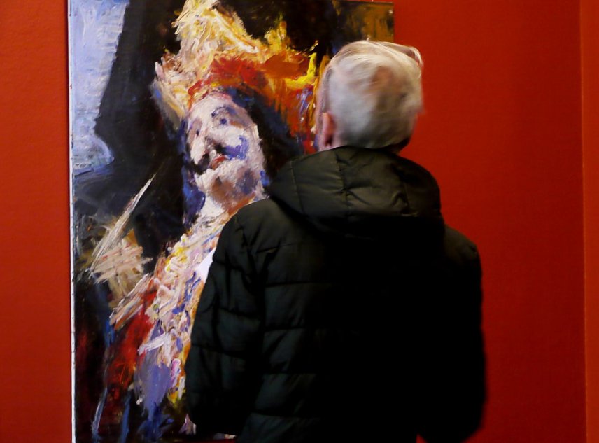 Bild: Besucher bei der Vernissage