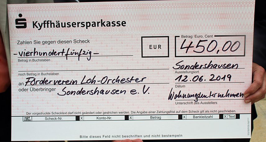 Bild: Spende f&uuml;r F&ouml;rderverein Loh-Orchester Sondershausen