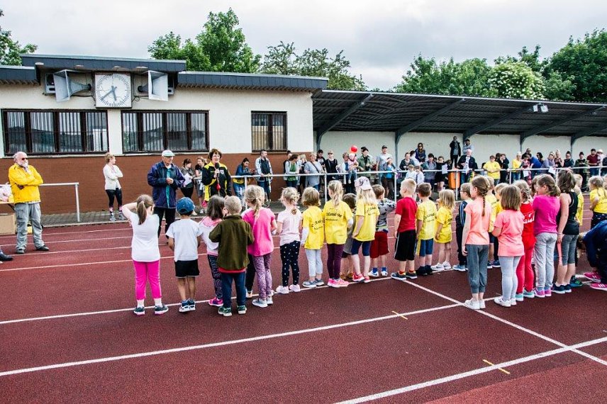 Bild: In der ersten Juni-Woche war es wieder soweit. Die kleinsten Mitglieder des Vereins LV Alstadt '98, die Kindertrainingsgruppen 3-6 Jahre hatten sich gut auf diesen Tag vorbereitet.