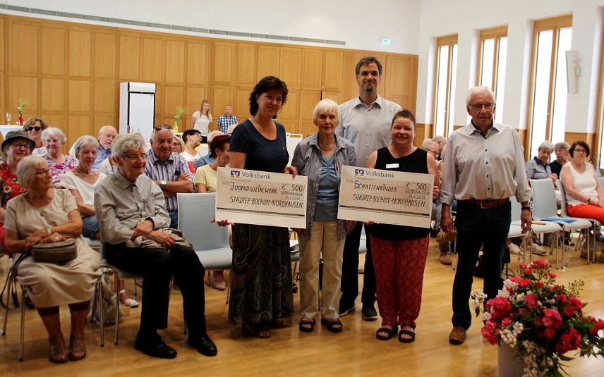 Bild: Carmen Witzel, Margit Mizgalski, OB Kai Buchmann, Grit Kellmann und Hans-Joachim Tischer