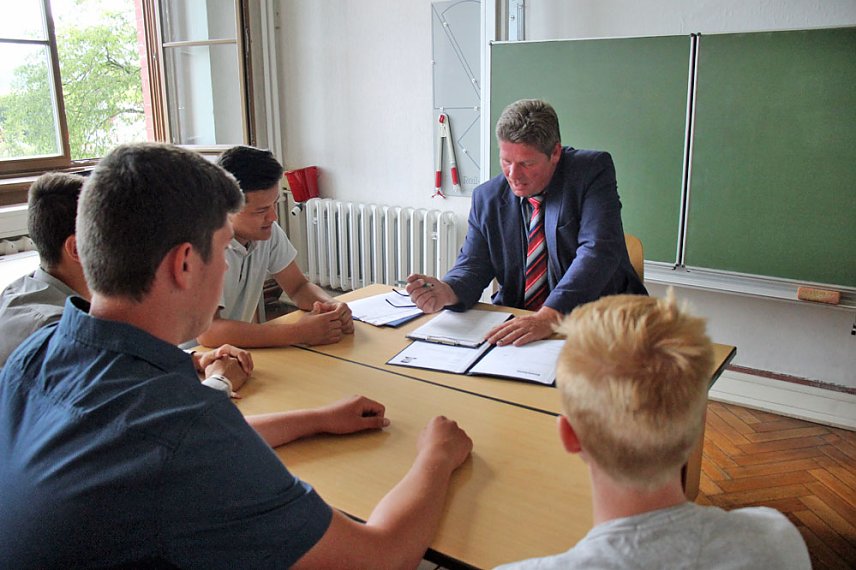 Bild: Bewerbungsmarathon im SBZ