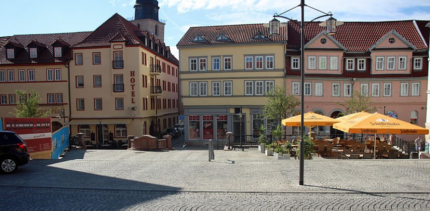 Bild: Tr&ouml;delmarkt mit weniger Besuchern
