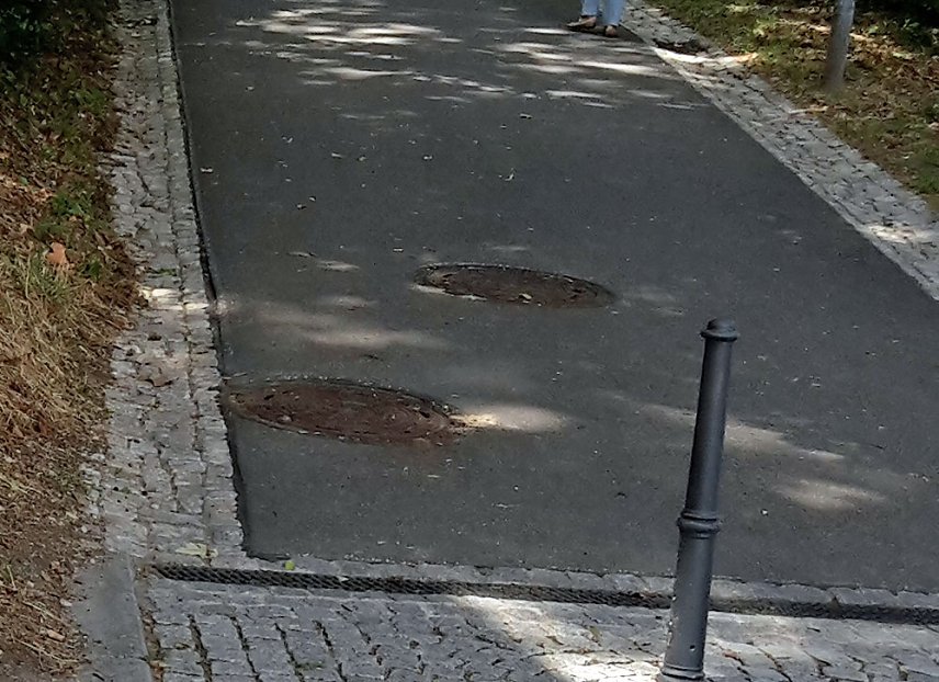 Bild: Weg wird repariert