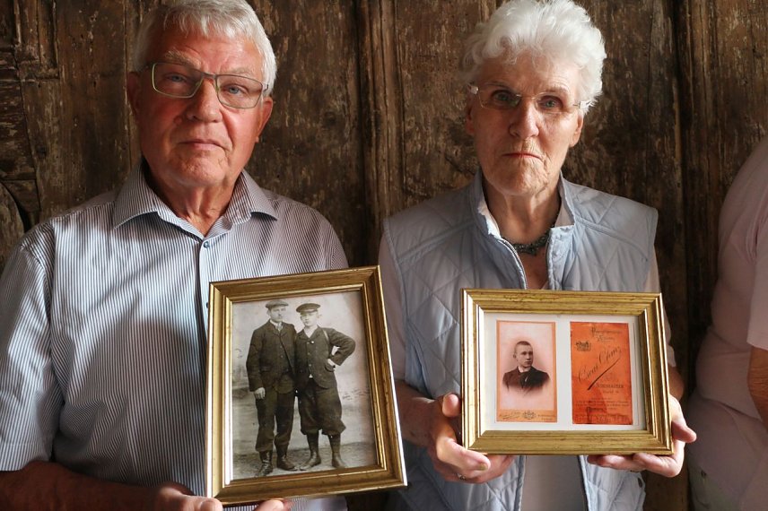 Bild: Klaus Drechsler und Helga Schildt schenkten die alten Familienfotos