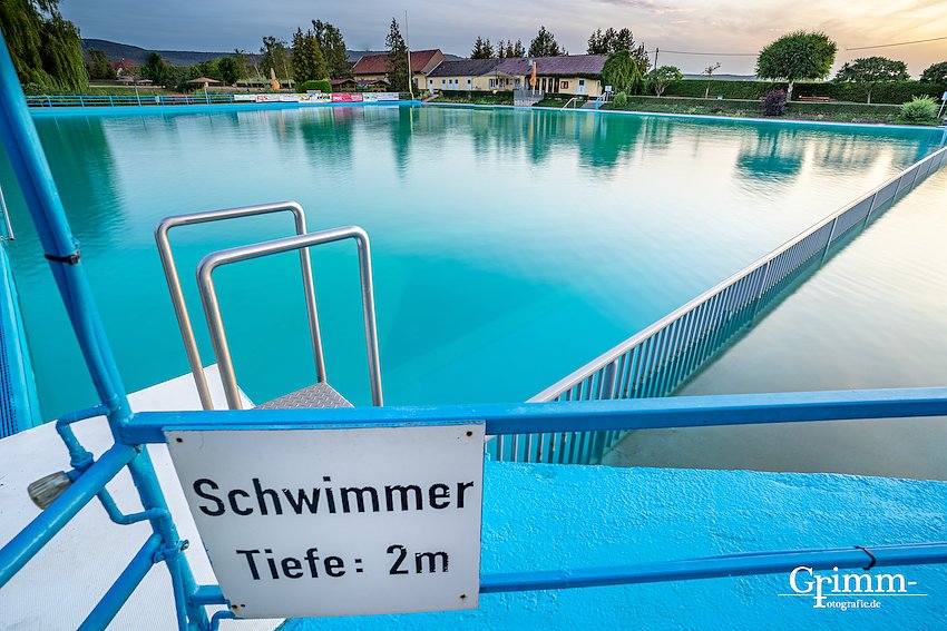 Bild: h&uuml;nstein Freibad