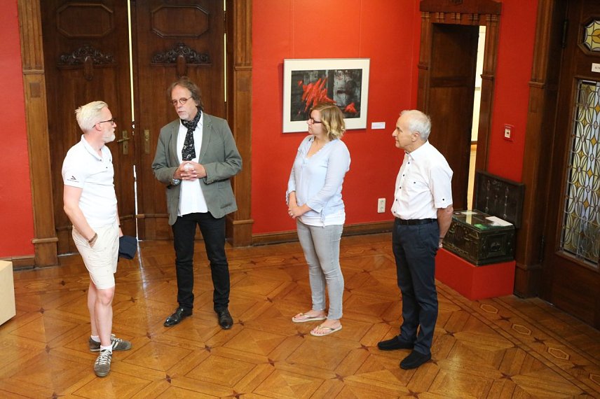 Bild: v.l.: Minister Benjamin-Immanuel Hoff, Museumsleiter J&uuml;rgen Rennebach, die Landtagsabgeordnete Katja Mitteldorf und Peter Uhley, ehrenamtlicher Beigeordneter der Stadt Nordhausen
