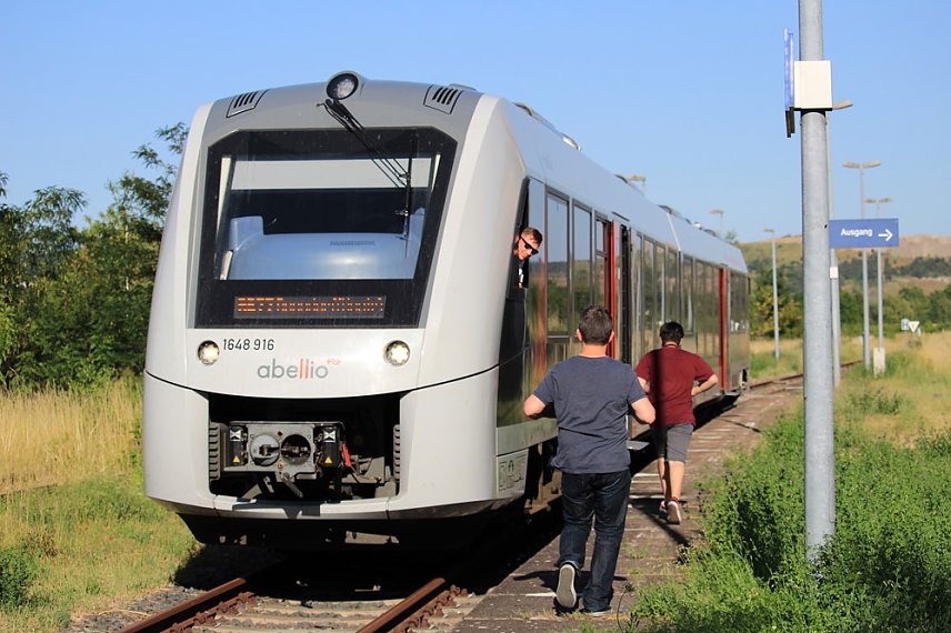 Bild: Unstrutbahn f&auml;hrt zum Winzerfest ins Th&uuml;ringische