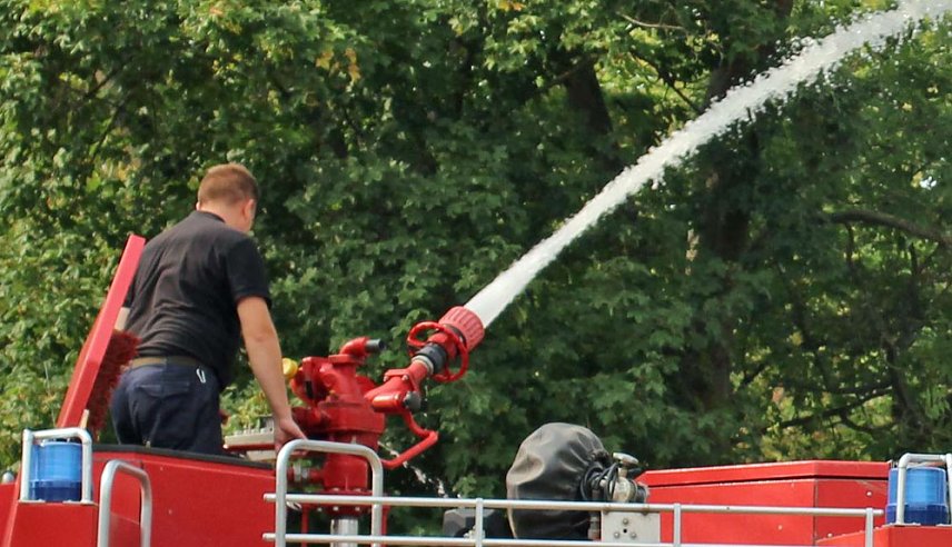 Bild: Schnelle und unkomplizierte Hilfe f&uuml;r den Parkteich