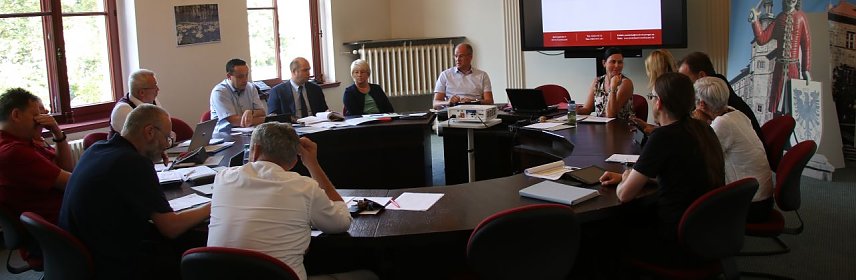 Bild: Diskussion im Kreisausschuss