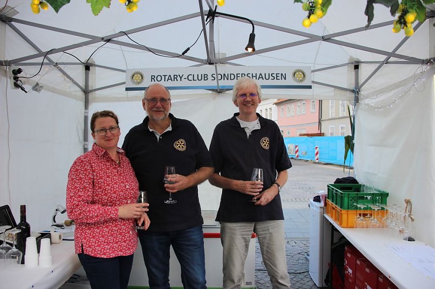 Bild: Erfolgreich ins Weinfest gestartet