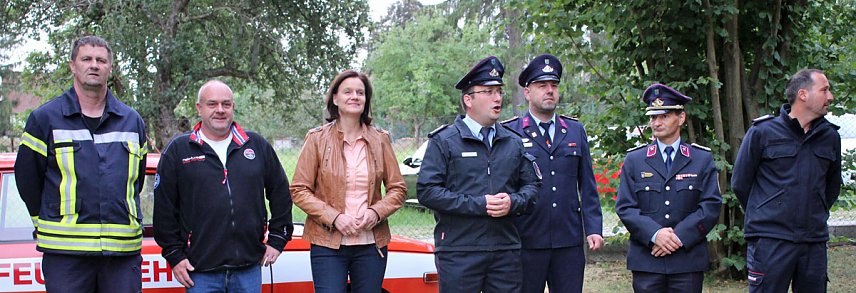 Bild: Kameraden f&uuml;r Jugendarbeit geehrt