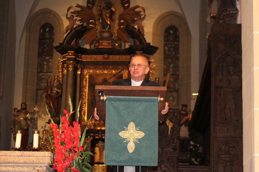 Bild: Professor Pilvousek