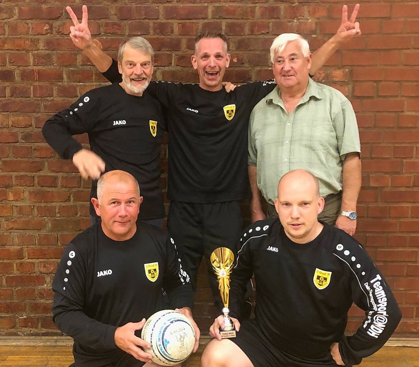 Bild: Nordh&auml;user Faustballer holten in Erfurt Gold