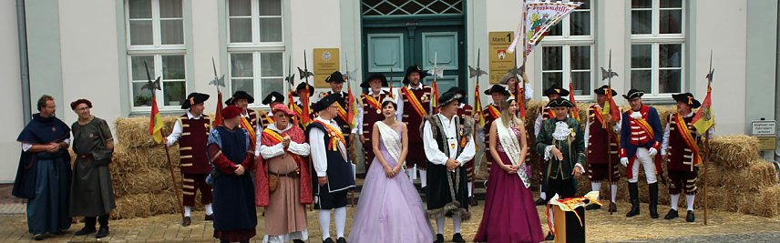 Bild: Hausm&auml;nner zogen durch die Kurstadt