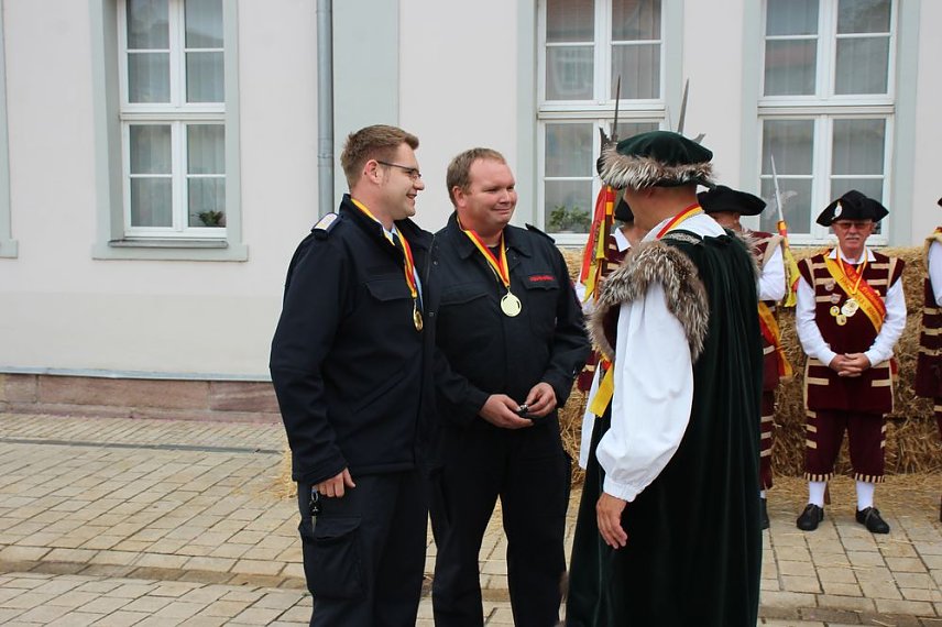 Bild: Hausm&auml;nner zogen durch die Kurstadt
