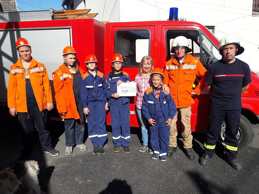 Bild: Freiwillige Feuerwehren gestalteten Kinderfeste