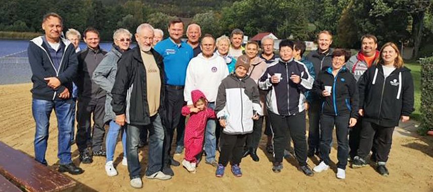 Bild: Letztes Abbaden am Bebraer Teich
