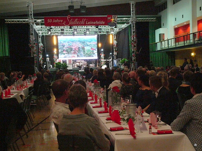 Bild: Blick in den Saal