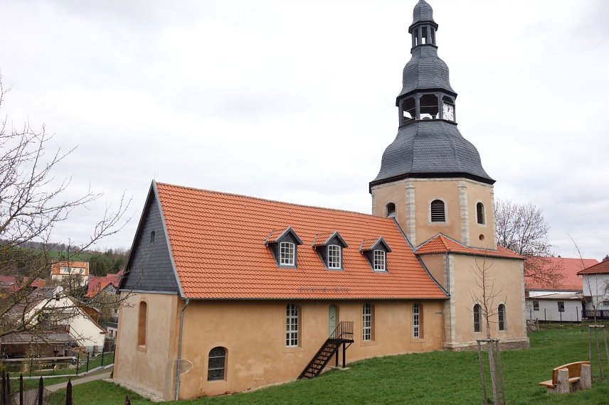 Bild: Die Leimbacher Kirche heute