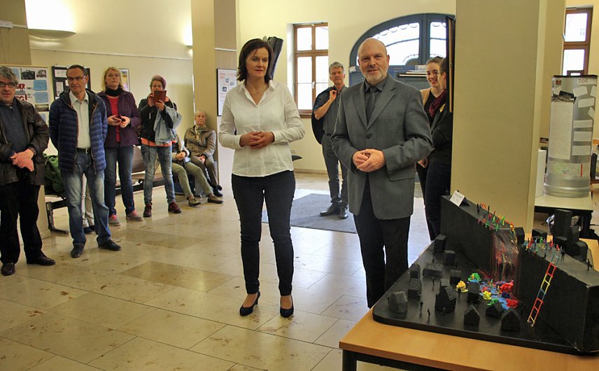 Bild: Ausstellung zu 30. J&auml;hrung des Mauerfalls