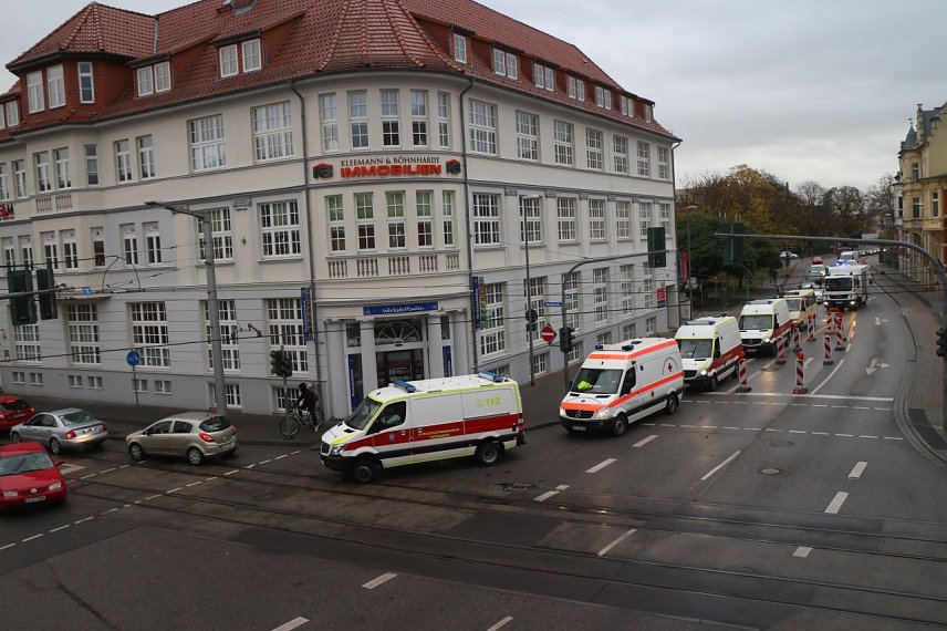 Bild: Die Einsatzkr&auml;fte des Katastrophenschutzes r&uuml;cken aus