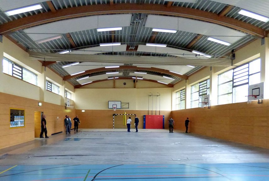 Bild: Sporthalle in Wolkramshausen in LED-Beleuchtung
