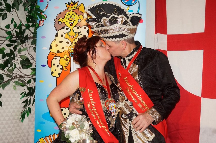 Bild: Prinz Ralf I und Prinzessin Mirjam I vom G&ouml;rsbacher Karnevalsverein sind das neue Landesprinzenpaar Th&uuml;ringens