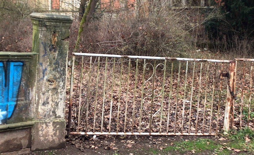 Bild: Zaun am Lindenhof