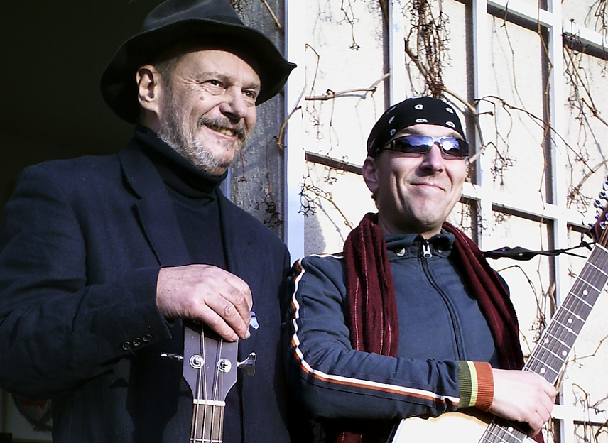Bild: Der 2006 verstorbene Klaus Renft (links) mit seinem langj&auml;hrigen musikalischen Begleiter Andreas Schirneck
