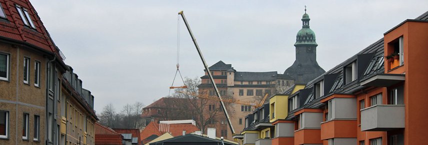 Bild: Dachger&uuml;st wird aufgesetzt