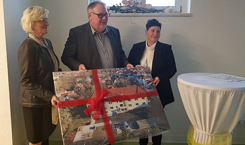 Bild: Senioren-WGs offiziell &uuml;bergeben