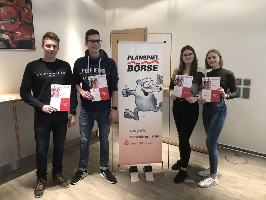 Bild: Bleicher&ouml;der Teams beim Planspiel B&ouml;rse 2019